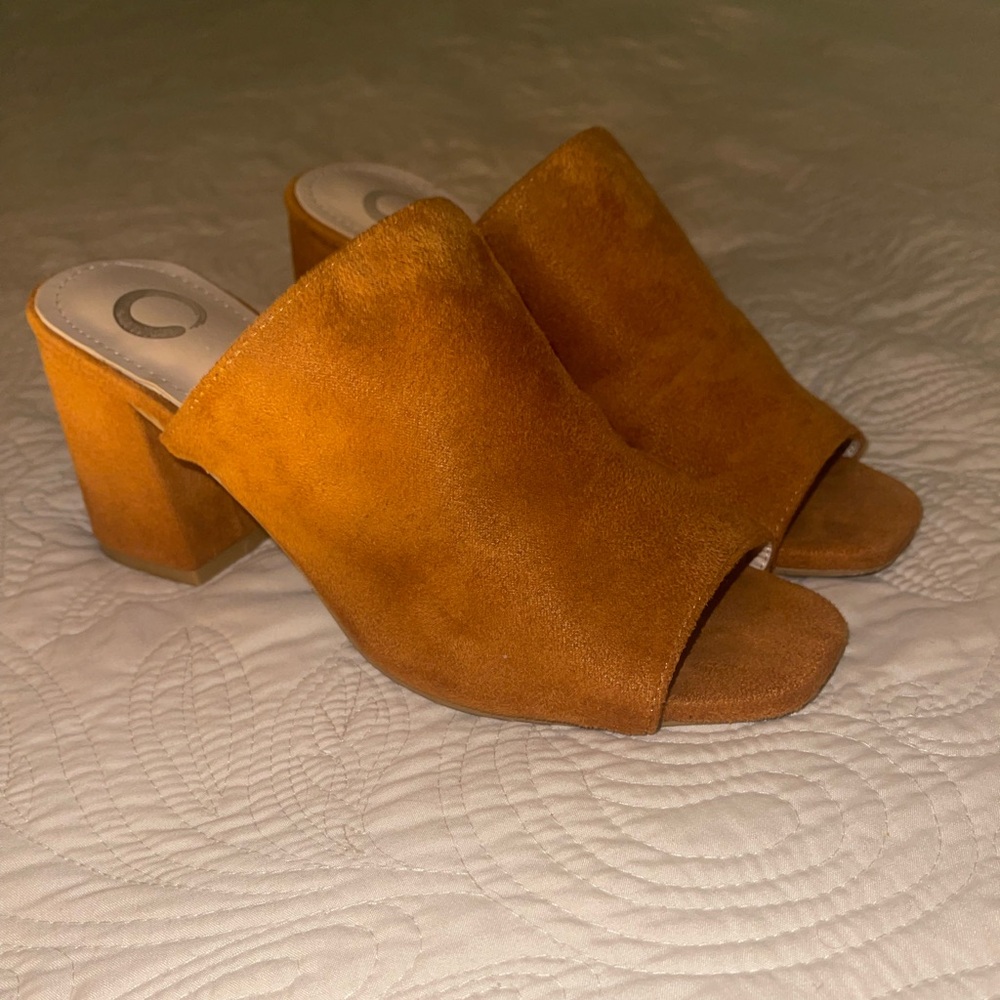 Journee Collection Women’s Adelaide Sandals/Heels Size 8